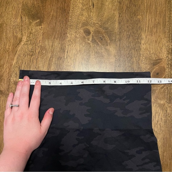 Spanx Look At Me Now Seamless Leggings Size M Athletic Workout Athleisure Womens - Picture 6 of 9